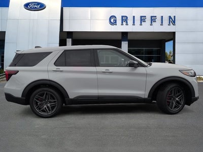 2027 Ford Explorer ST-Line