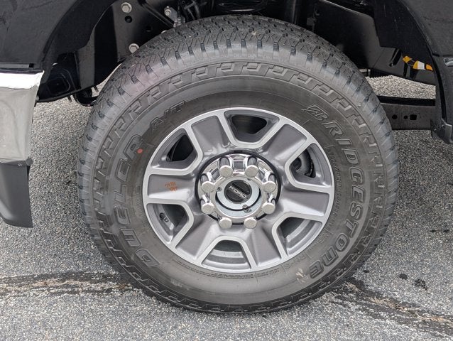 2027 Ford F-350SD Lariat