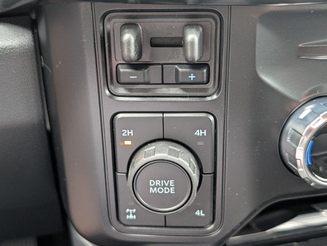 2027 Ford F-350SD Lariat
