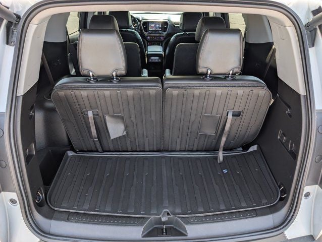 2021 GMC Acadia AT4