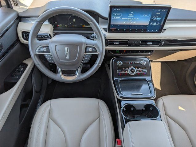2022 Lincoln Nautilus Standard