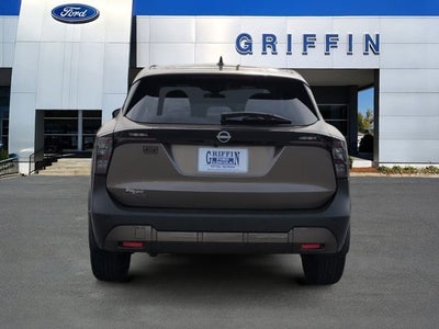 2025 Nissan Kicks SV