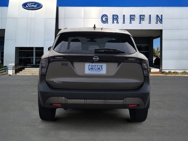 2025 Nissan Kicks SV