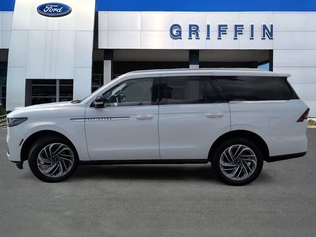 2027 Lincoln Navigator Reserve