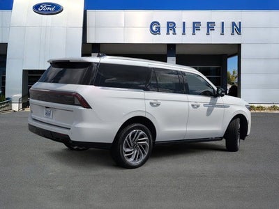 2027 Lincoln Navigator Reserve