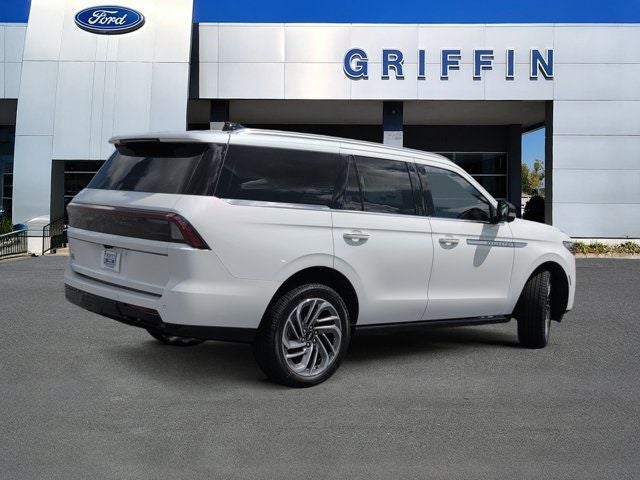 2027 Lincoln Navigator Reserve