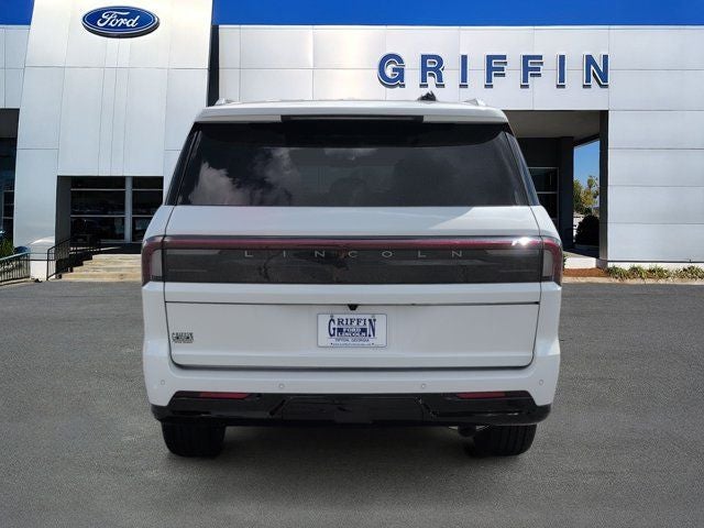 2027 Lincoln Navigator Reserve