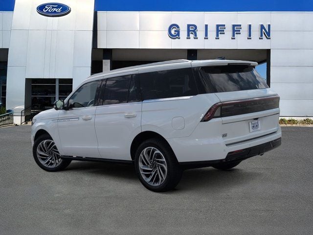 2027 Lincoln Navigator Reserve