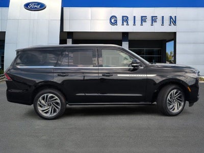 2027 Lincoln Navigator Reserve