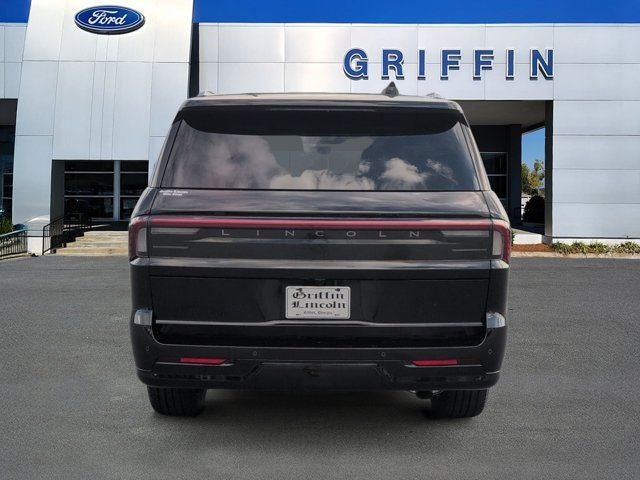 2027 Lincoln Navigator Reserve