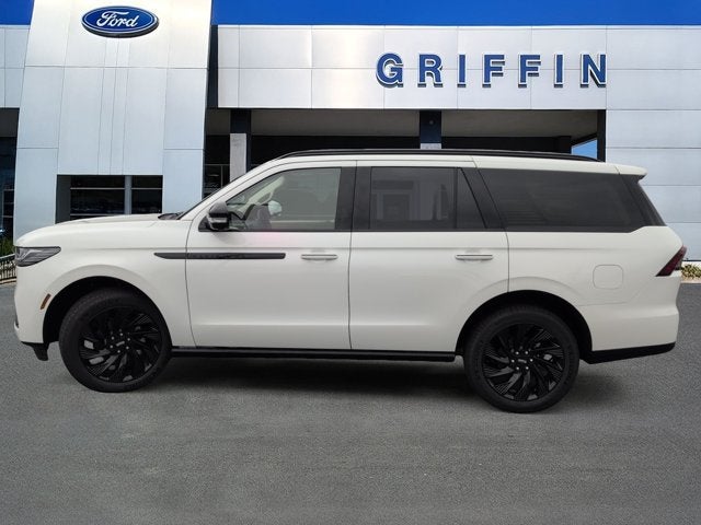 2027 Lincoln Navigator Reserve