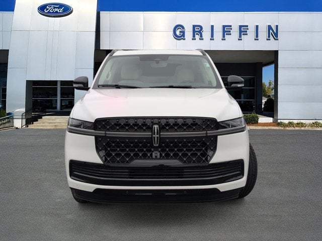 2027 Lincoln Navigator Reserve