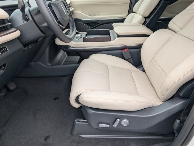 2027 Lincoln Navigator Reserve