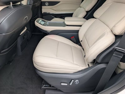 2027 Lincoln Navigator Reserve