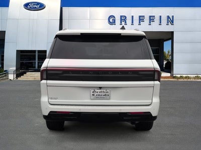2027 Lincoln Navigator Reserve
