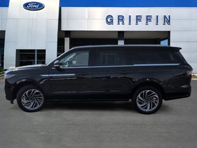 2027 Lincoln Navigator L Reserve