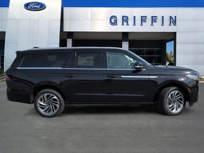 2027 Lincoln Navigator L Reserve
