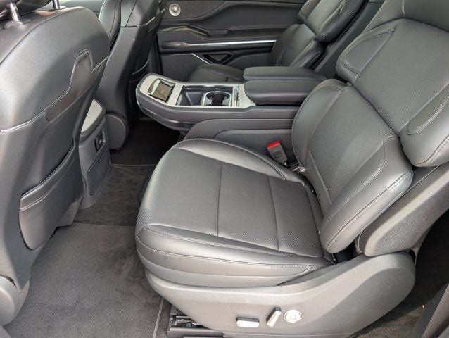 2027 Lincoln Navigator L Reserve