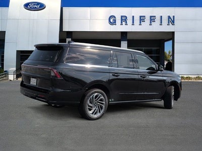 2027 Lincoln Navigator L Reserve