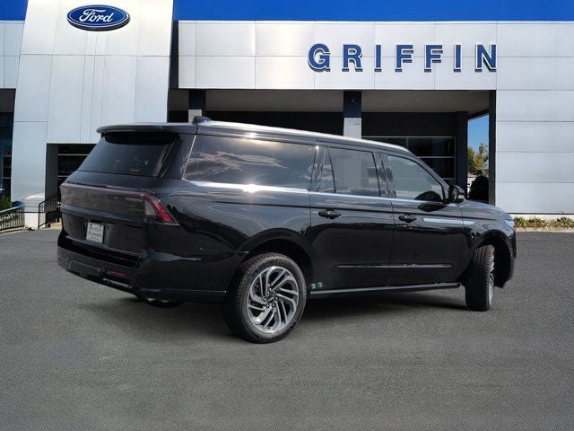 2027 Lincoln Navigator L Reserve