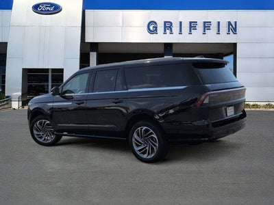 2027 Lincoln Navigator L Reserve