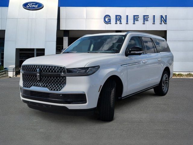 2027 Lincoln Navigator L Reserve