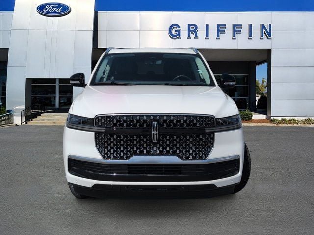2027 Lincoln Navigator L Reserve