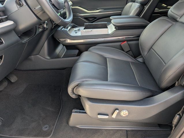 2027 Lincoln Navigator L Reserve