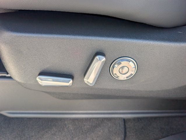 2027 Lincoln Navigator L Reserve
