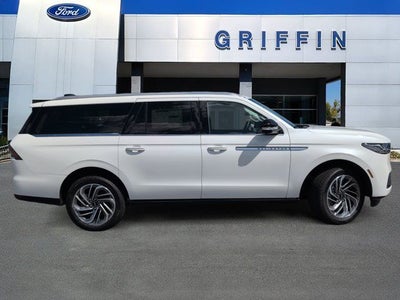 2027 Lincoln Navigator L Reserve