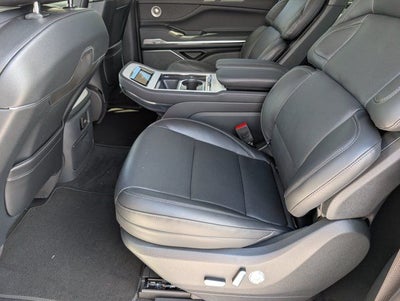 2027 Lincoln Navigator L Reserve