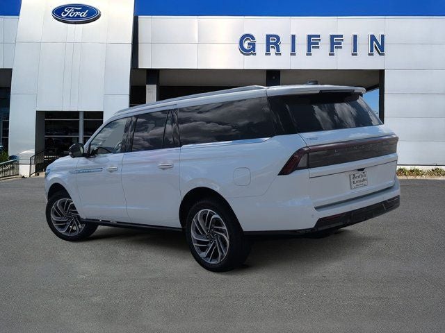 2027 Lincoln Navigator L Reserve