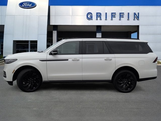 2026 Lincoln Navigator L Reserve