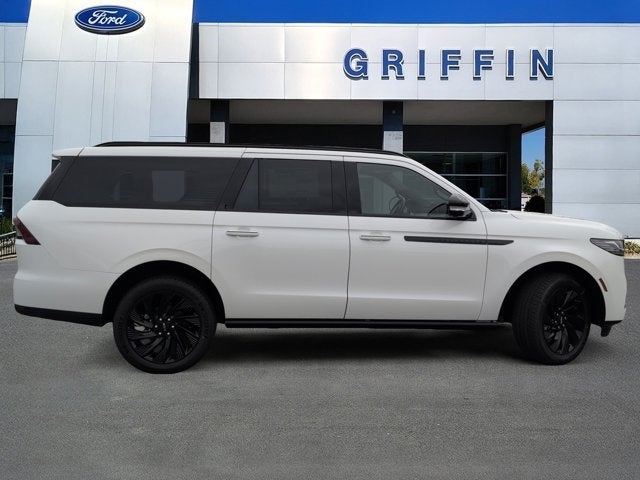 2026 Lincoln Navigator L Reserve