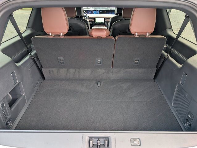 2027 Lincoln Navigator L Reserve