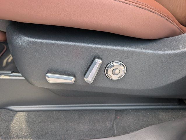 2027 Lincoln Navigator L Reserve