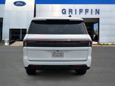 2027 Lincoln Navigator L Reserve