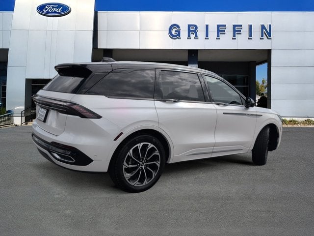 2024 Lincoln Nautilus Reserve