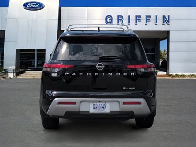 2025 Nissan Pathfinder SL