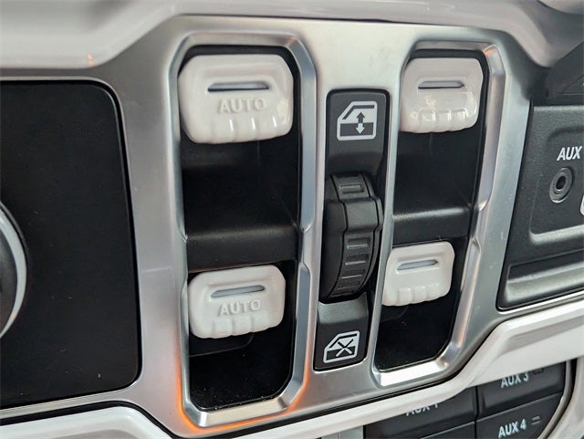 2025 Jeep Gladiator Mojave X