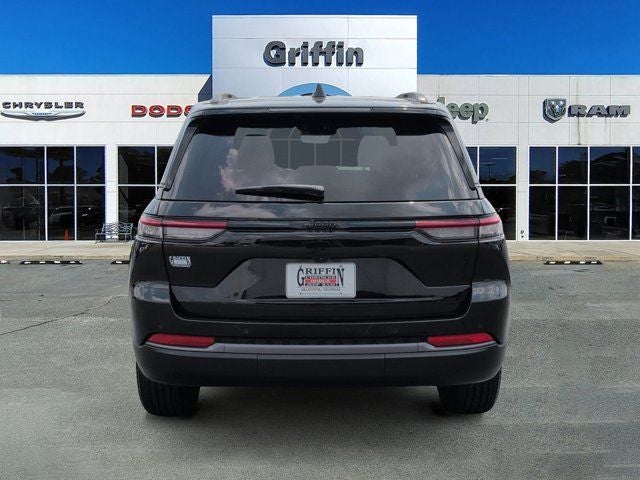 2026 Jeep Grand Cherokee Altitude