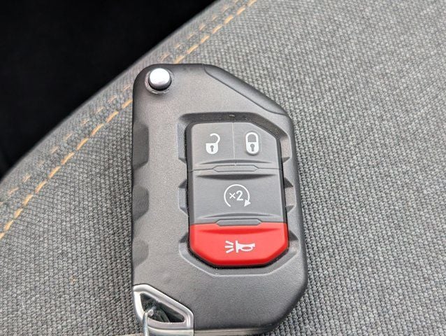 2025 Jeep Wrangler Sahara 4xe