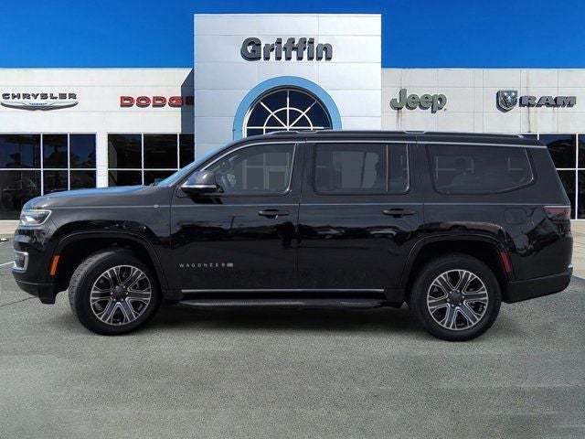 2023 Jeep Wagoneer Base