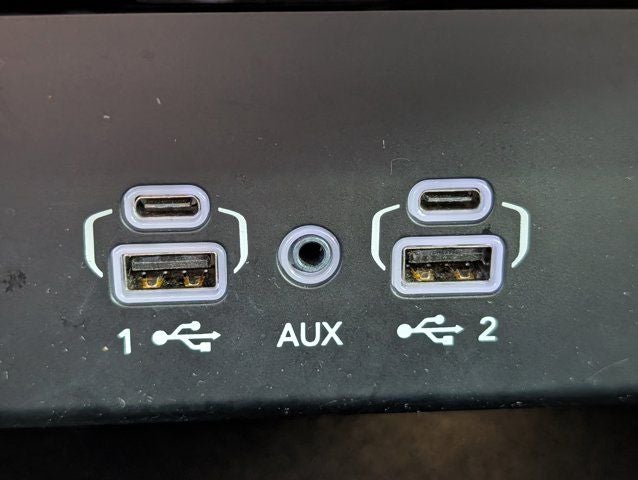 2023 Jeep Wagoneer Base