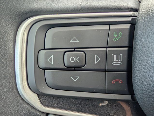 2023 Jeep Wagoneer Base