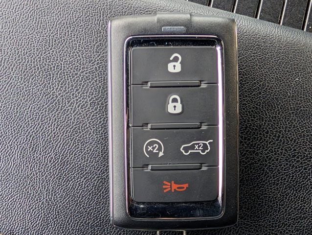 2023 Jeep Wagoneer Base