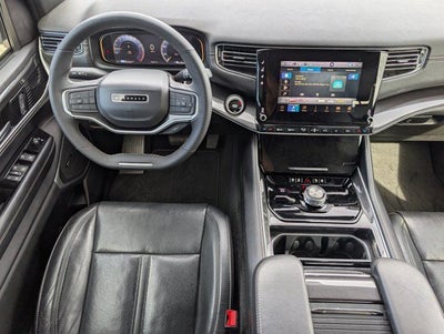 2023 Jeep Wagoneer Base