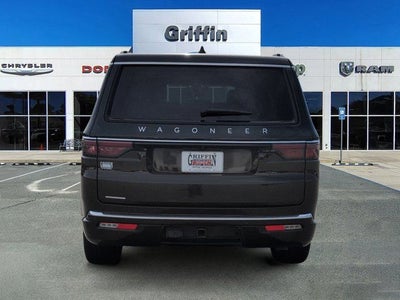 2023 Jeep Wagoneer Base