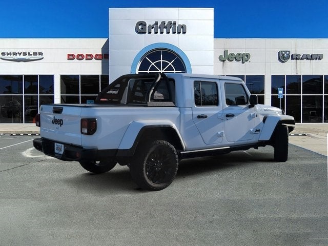 2024 Jeep Gladiator Sport photo 2
