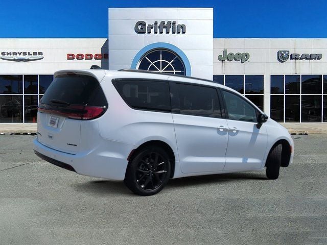 2025 Chrysler Pacifica Limited